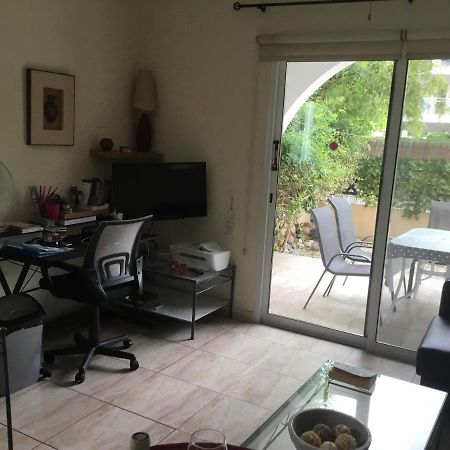 Appartement Limnos Gardens Paphos Exterior photo