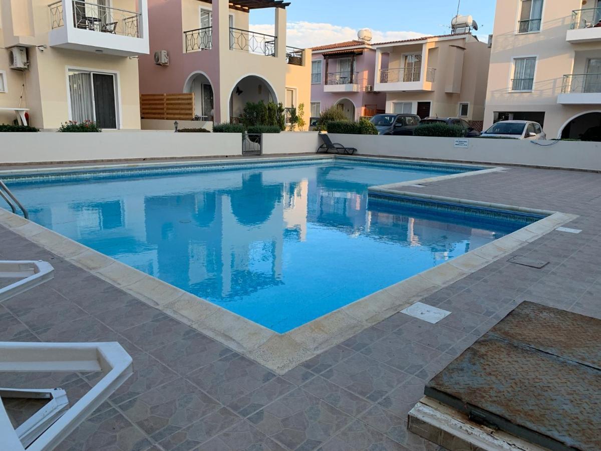 Appartement Limnos Gardens Paphos Exterior photo
