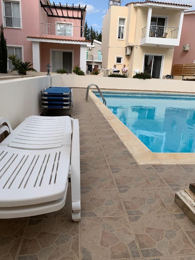 Appartement Limnos Gardens Paphos Exterior photo